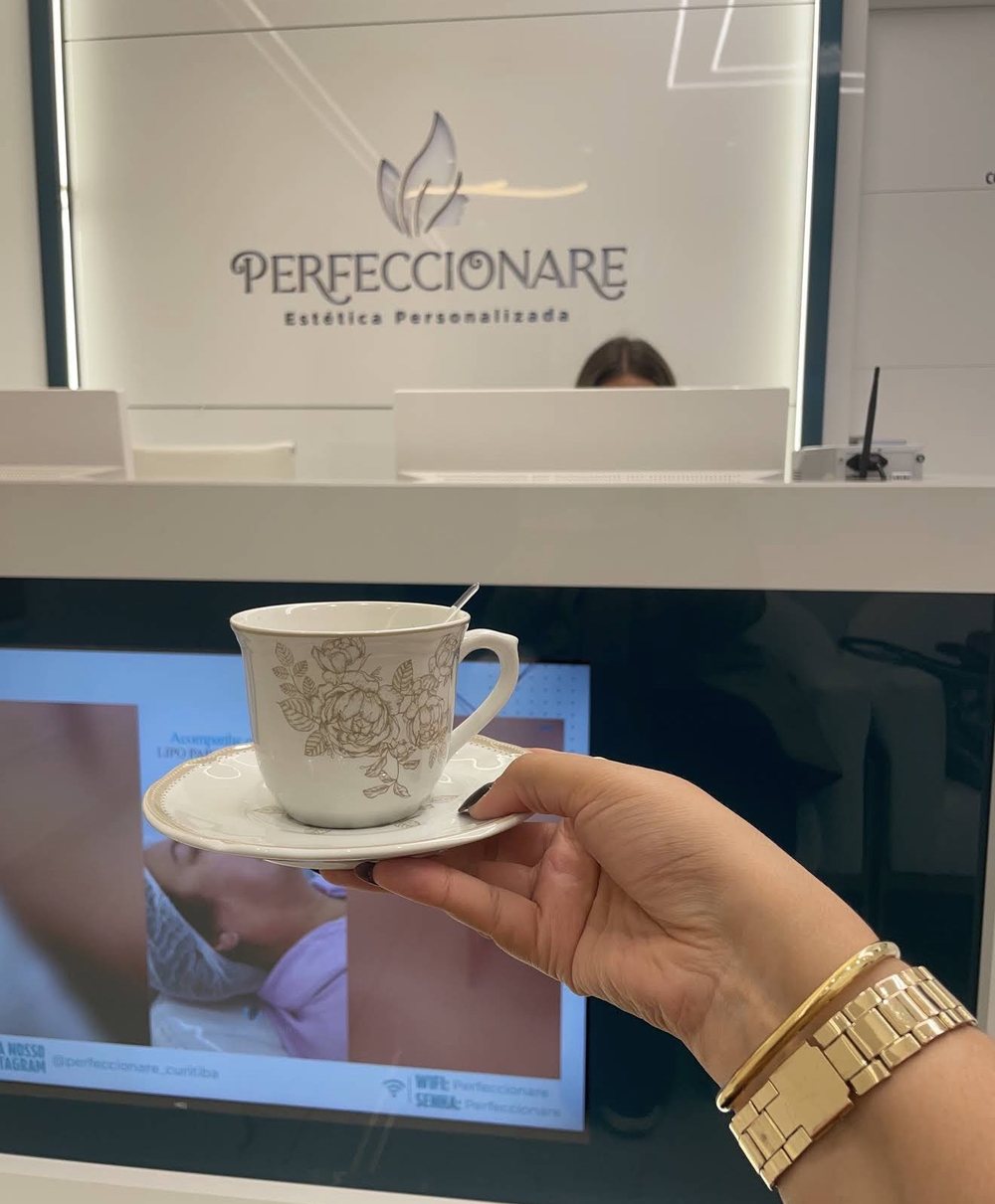 Café servido na recepção